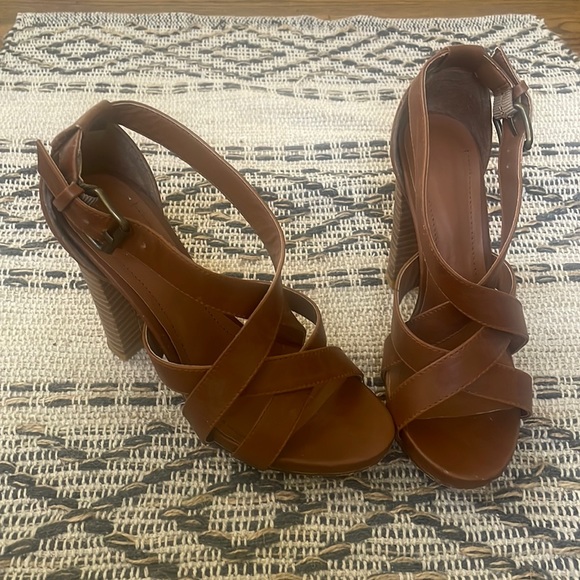 Shoes - Used Size 7 Strap Heels